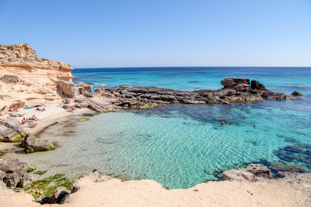 El encanto de las calas escondidas de Formentera